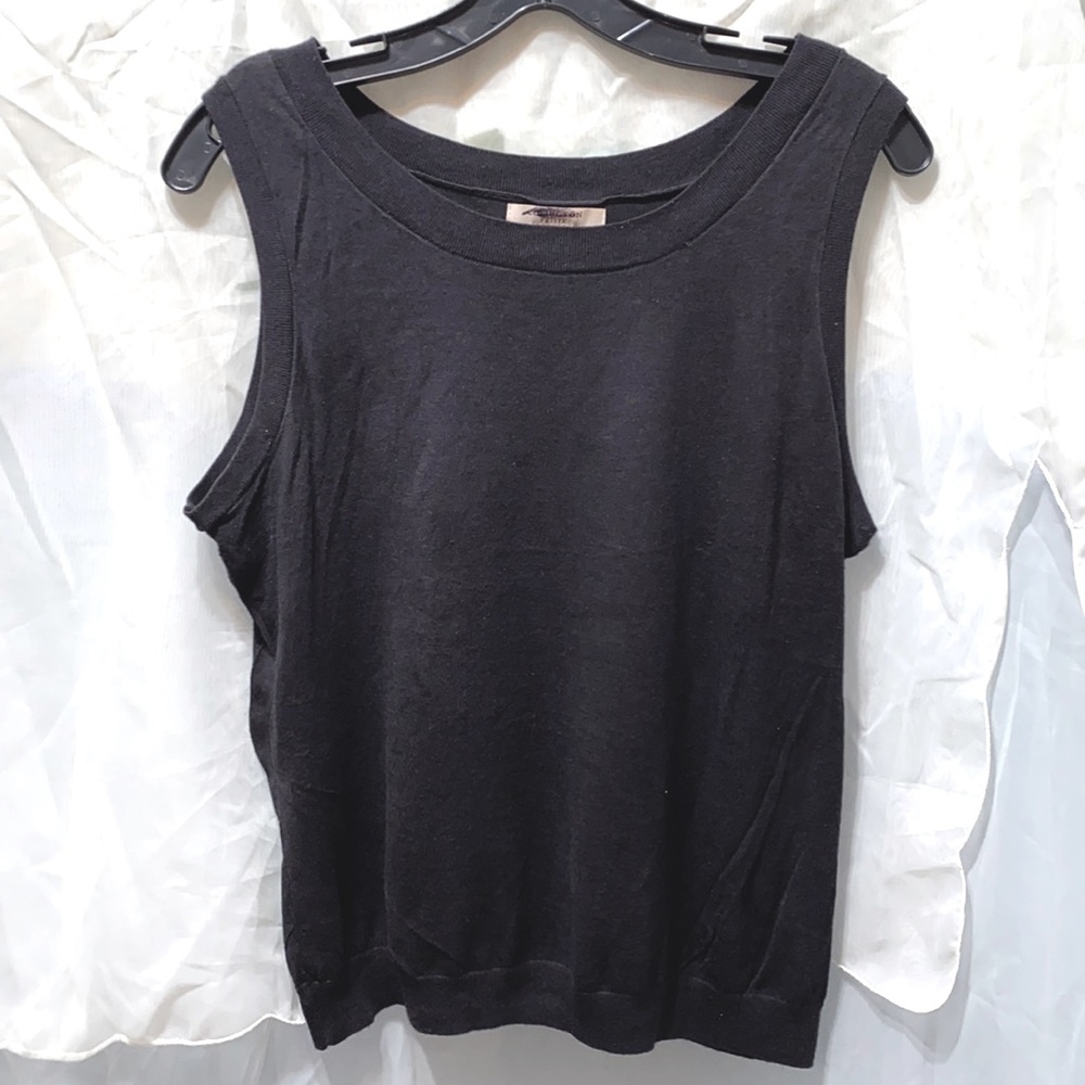 COVINGTON PETITE BLACK TANK SWEATER SZ LP